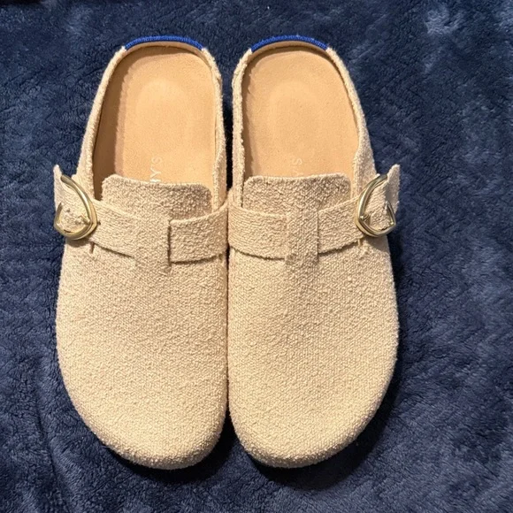 Rothys Beige Slip-On Loafers - Picture 1 of 2